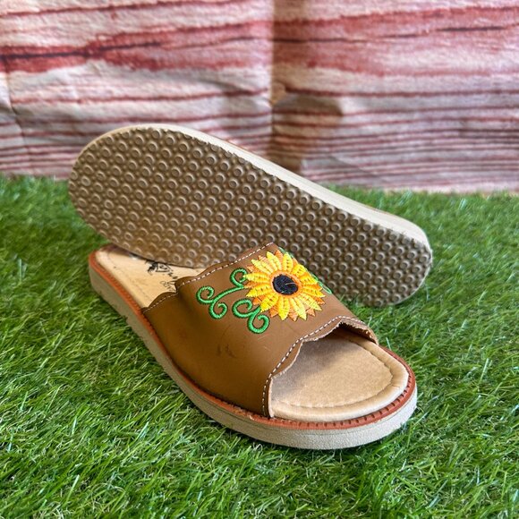 Women's Genuine Leather Brown Sandals with Sunflower Details Handmade in Mexico - Picture 1 of 7
